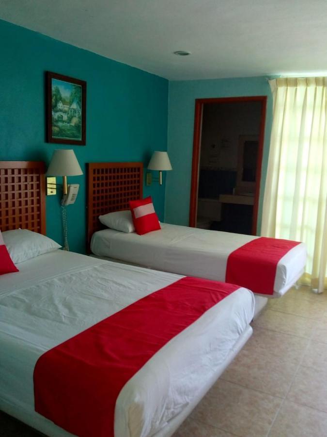 Hotel Gandhi Chetumal Exteriör bild