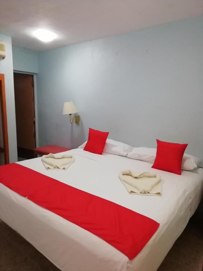 Hotel Gandhi Chetumal Exteriör bild