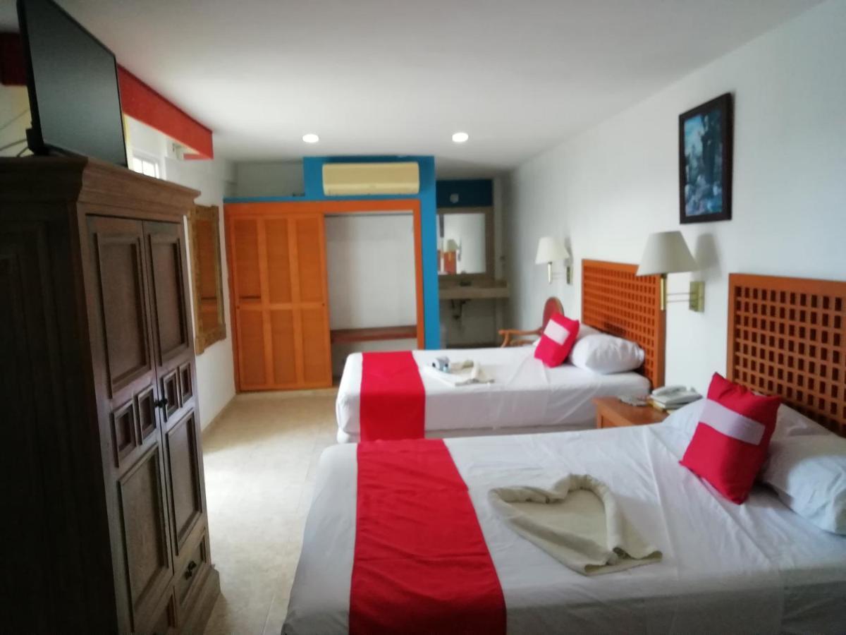 Hotel Gandhi Chetumal Exteriör bild