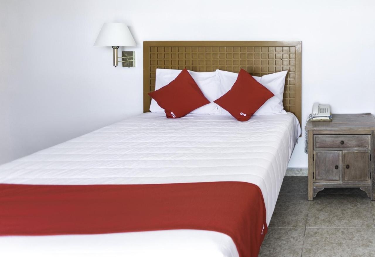 Hotel Gandhi Chetumal Exteriör bild
